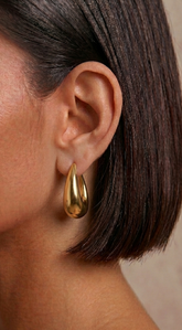 Crescent Elegance Earrings - Gold