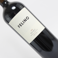Felino Malbec Magnum close up